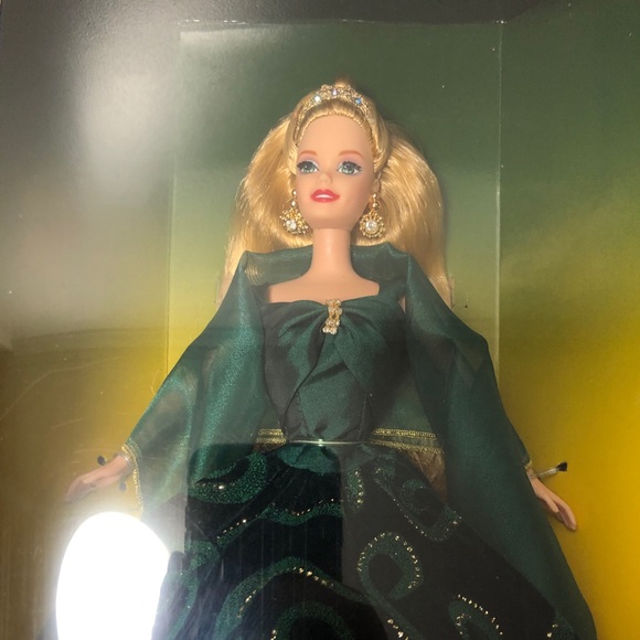 Emerald Enchantment Barbie!! In box!!! - Picture 2 of 5